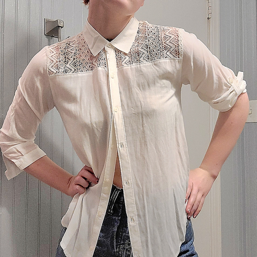 lace white top